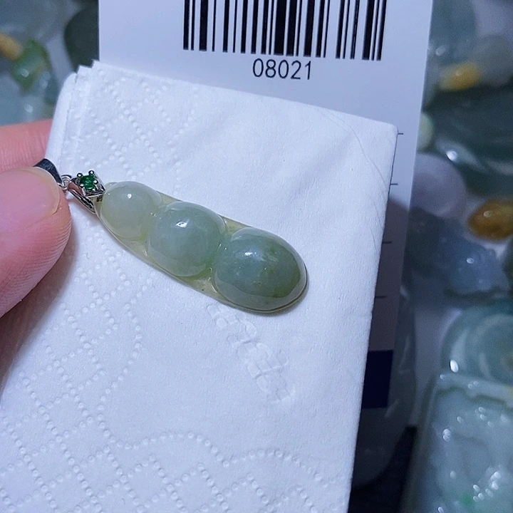 翡翠未镶嵌颈饰天光墟翡翠市场现金代购