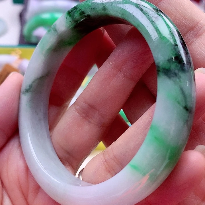 翡翠未镶嵌手镯翡翠