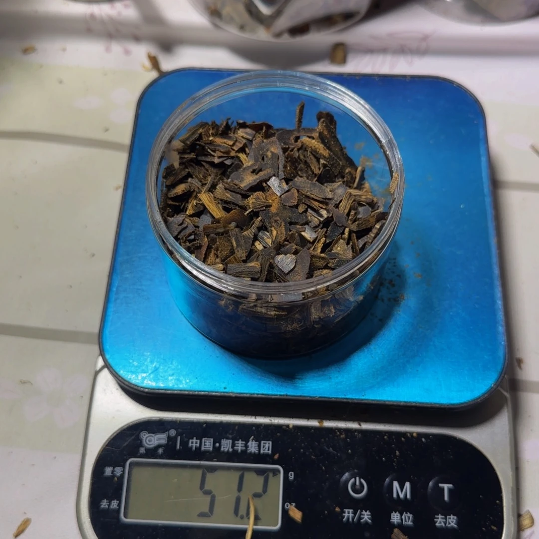 y***n沉香沉香碎屑张勺子沉水51克