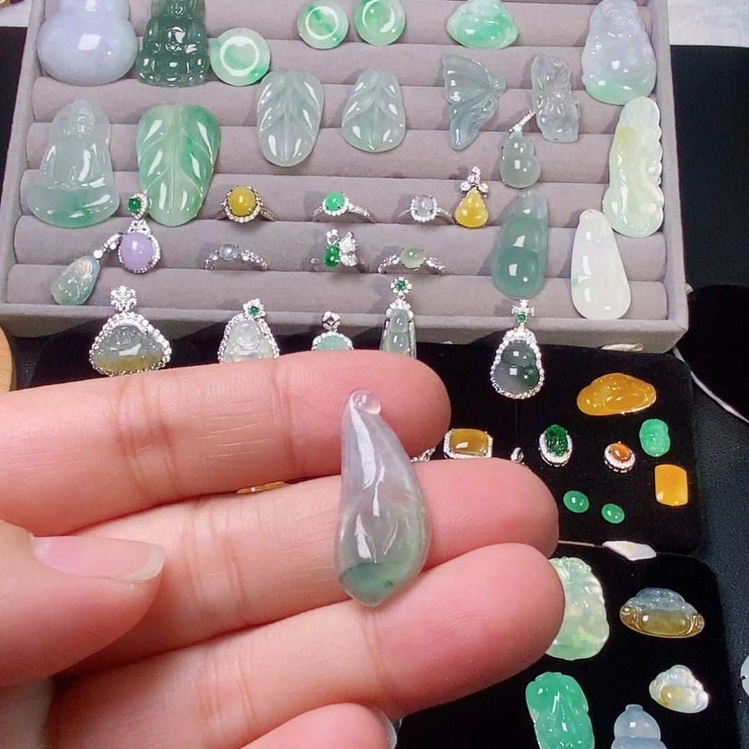 翡翠银S925镶嵌颈饰兰花