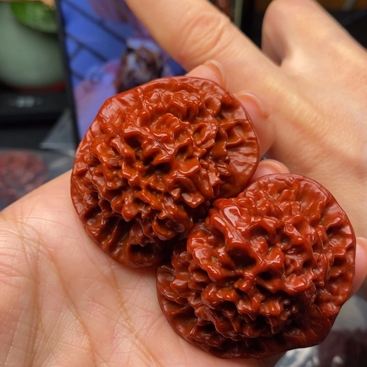 文玩核桃把件强48官帽