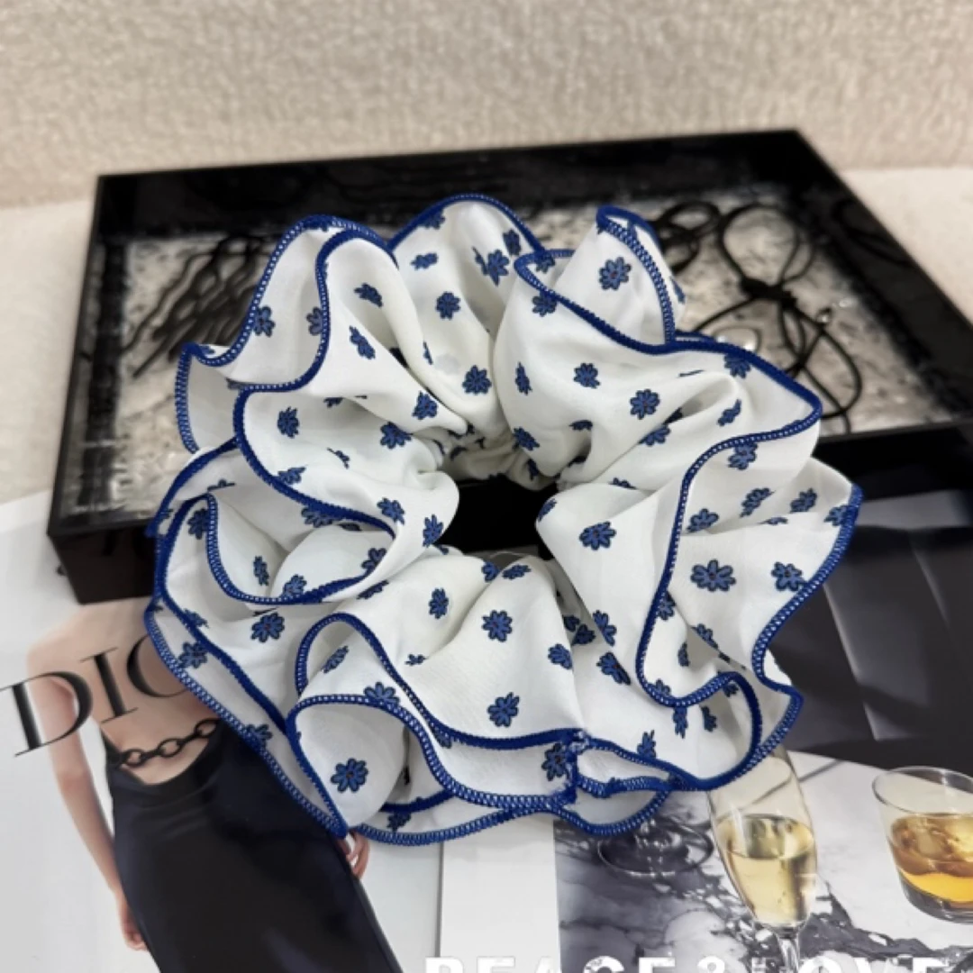 小董 四层蓝色碎花甜美少女大肠发圈