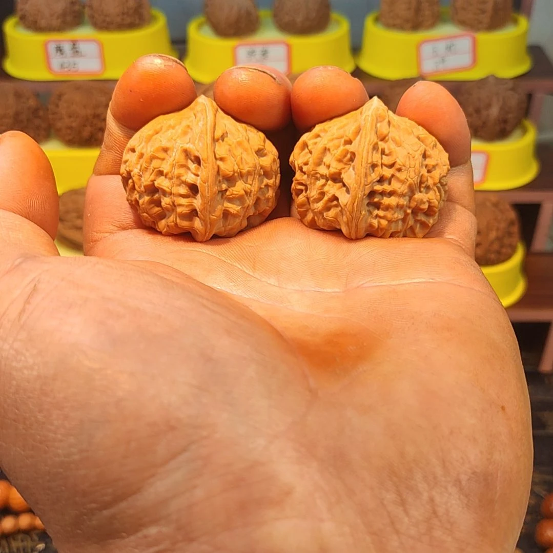 文玩核桃吊坠玉珍元宝37