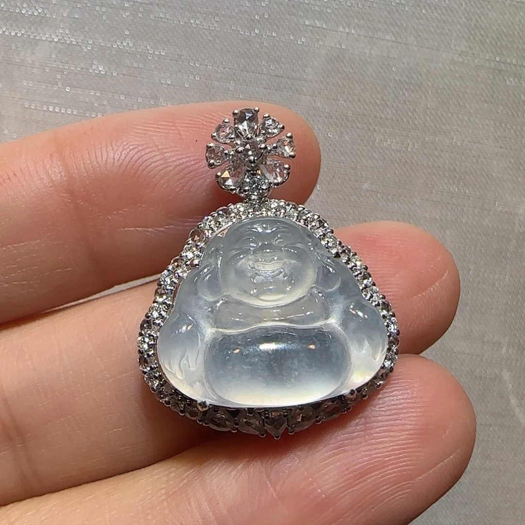 翡翠18K金镶嵌颈饰佛