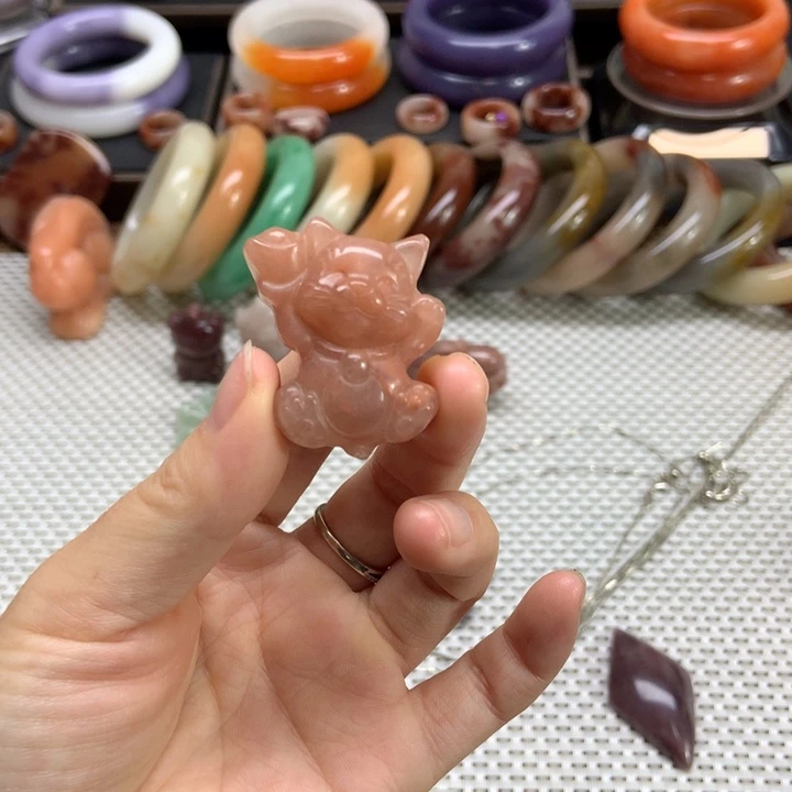 石英质玉未镶嵌吊坠(赠链)