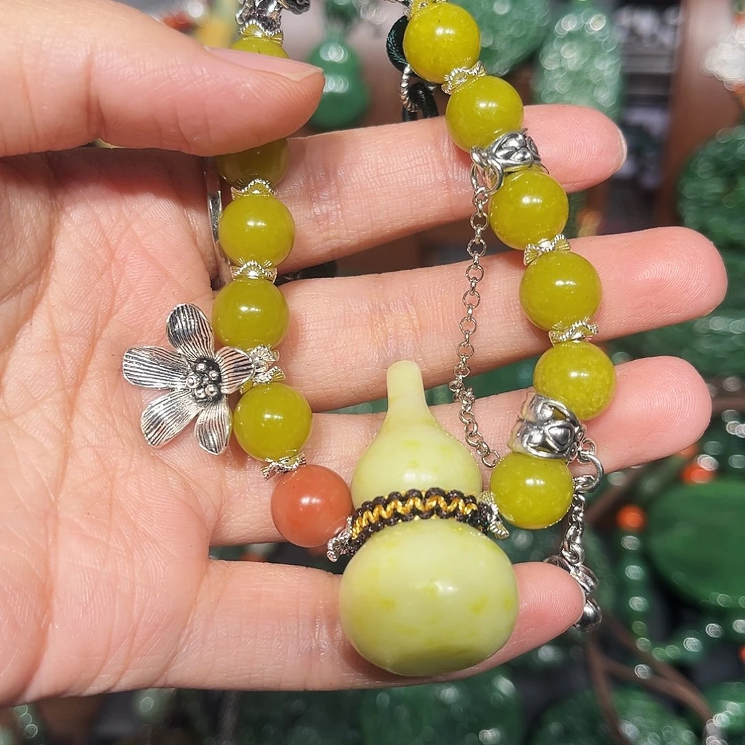 颈饰未镶嵌和田玉（糖玉）