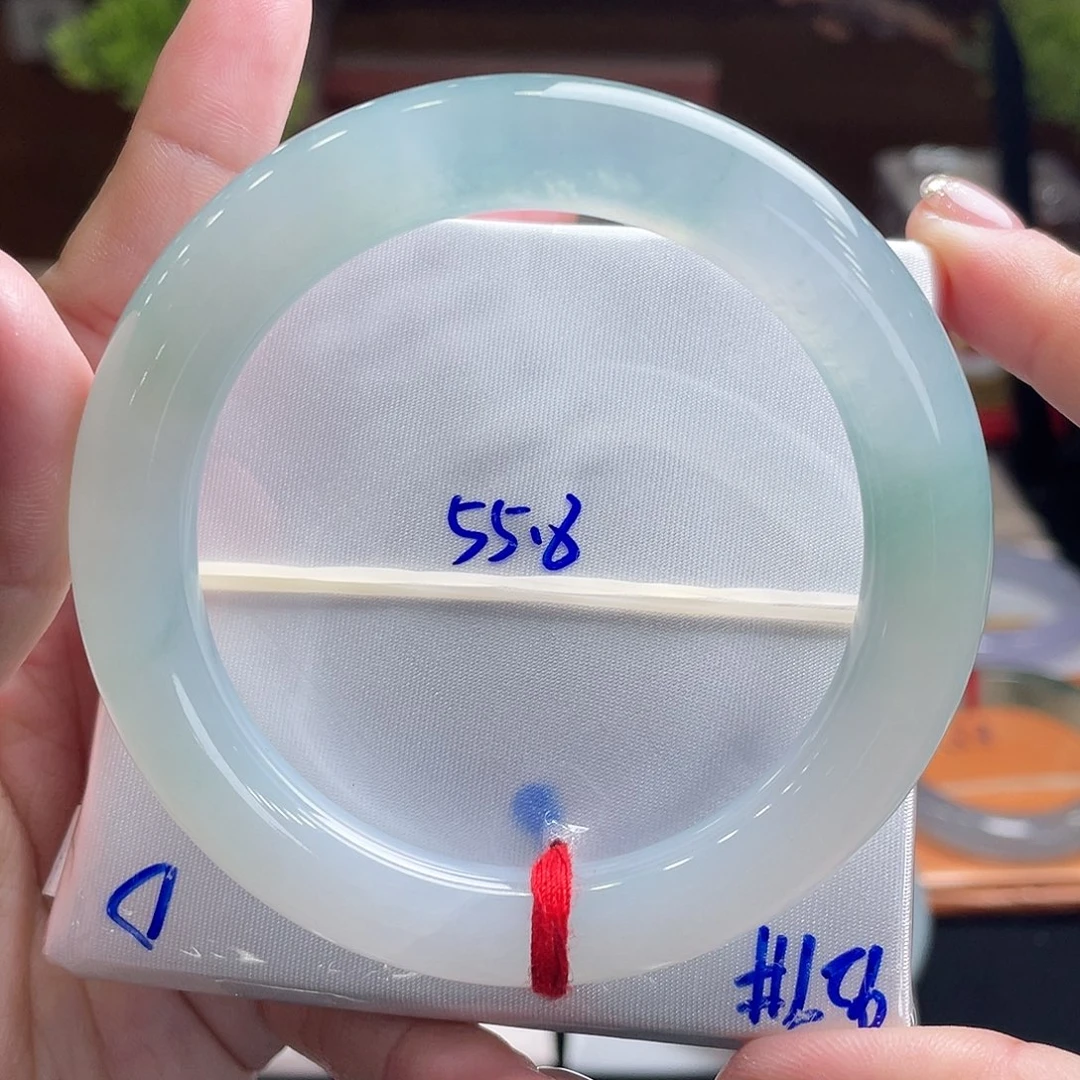翡翠手镯未镶嵌55.6半山水 强推
