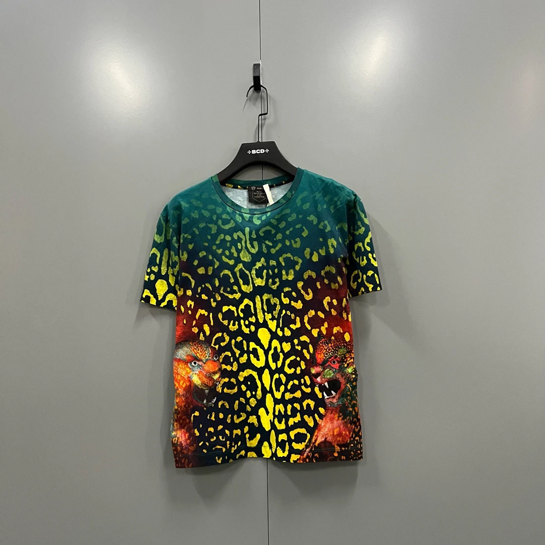 95新 VERSACE/范思哲 （bb）渐变怪兽印花短袖 L码/000311