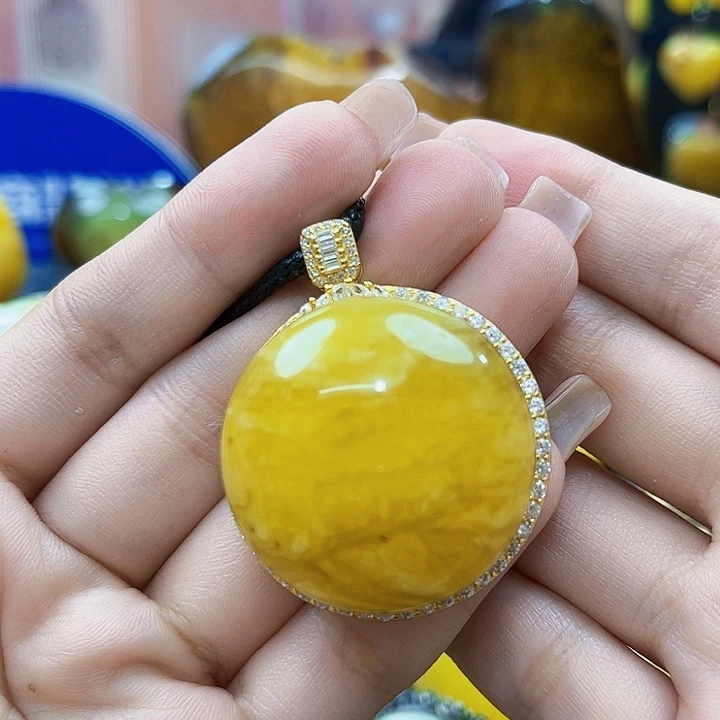 琥珀银S925镶嵌颈饰吊坠