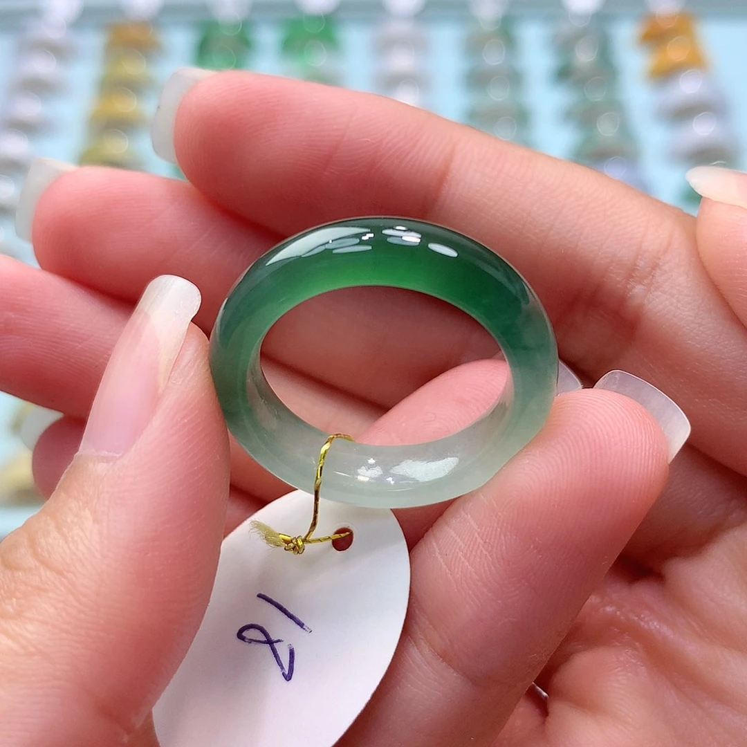 未镶嵌戒指翡翠18圈