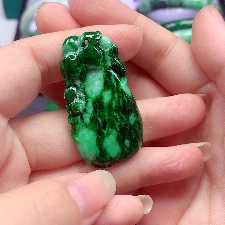 颈饰未镶嵌翡翠翡翠
