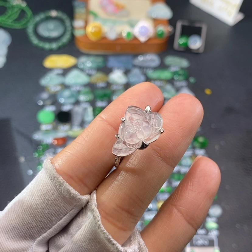 【闪购商品】翡翠挂件18K金镶嵌花