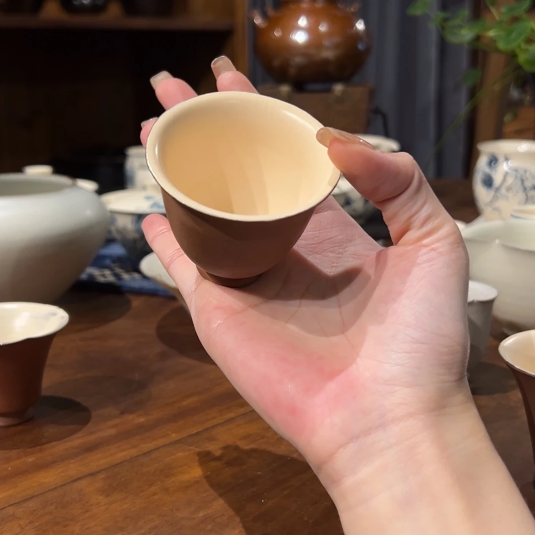 陶瓷。       陶瓷。