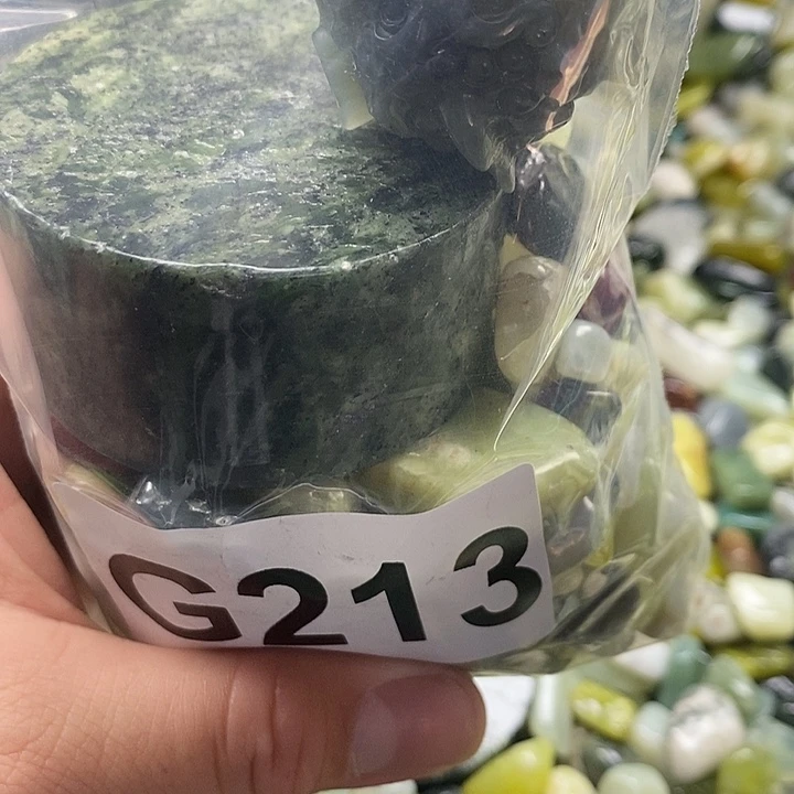 岫玉鱼缸石未镶嵌