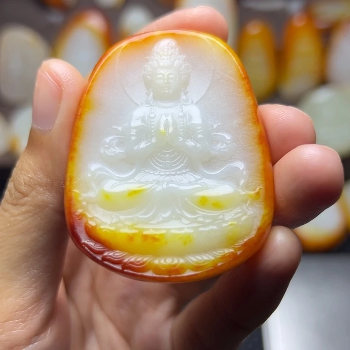 和田玉未镶嵌颈饰