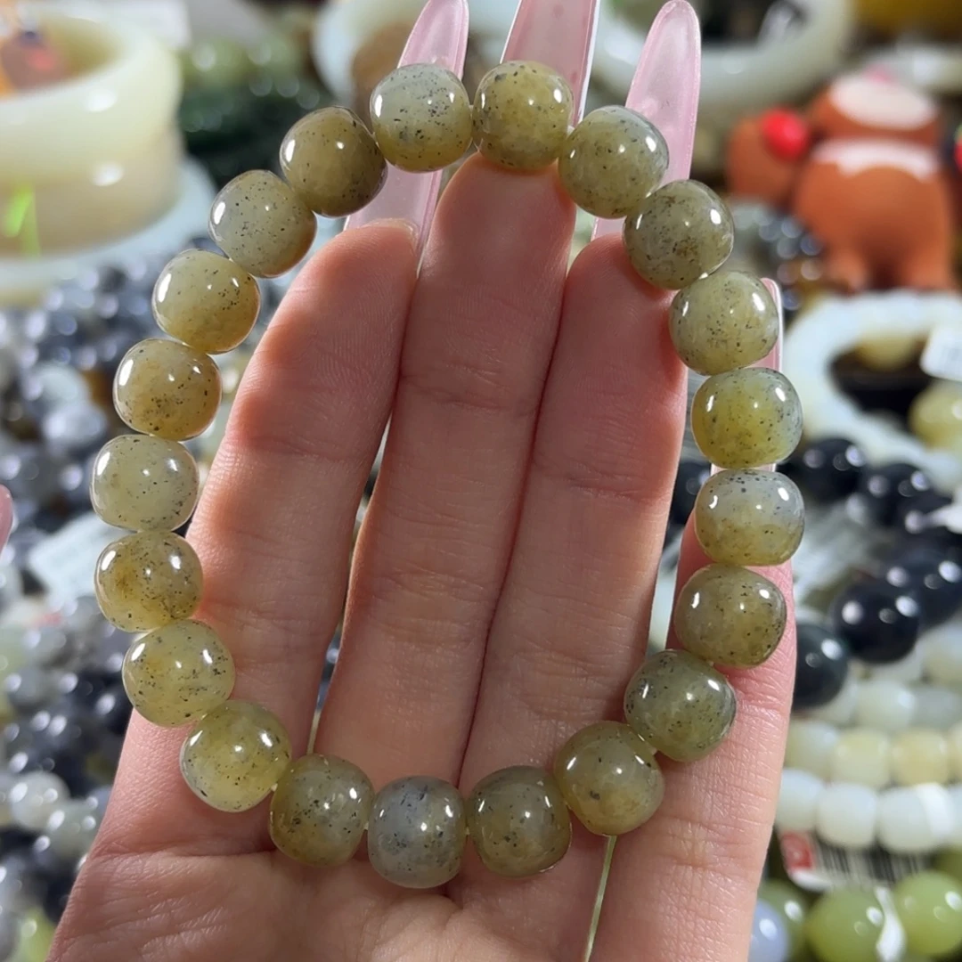 小***⁸和田玉未镶嵌手链383