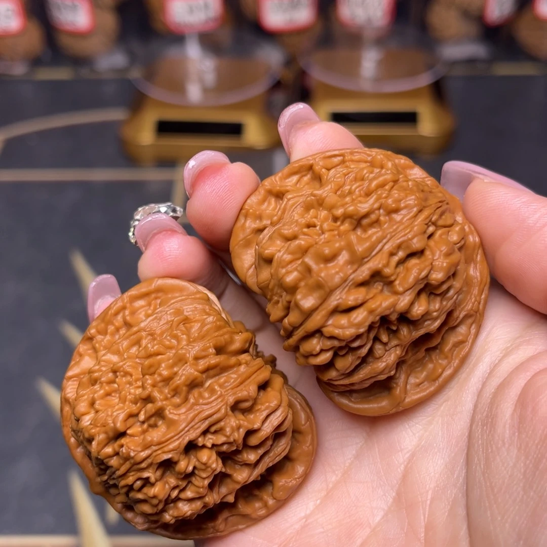 文玩核桃吊坠四座楼