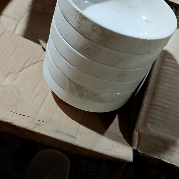 摆件盘子碗茶壶啥都有