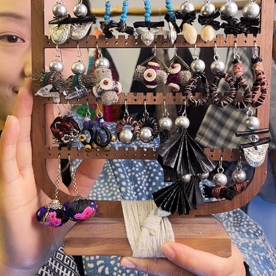 织绣手工制作工艺耳环