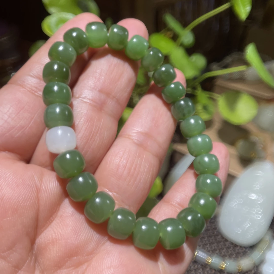 20.5克俄罗斯碧玉菠菜绿手链7×8直切