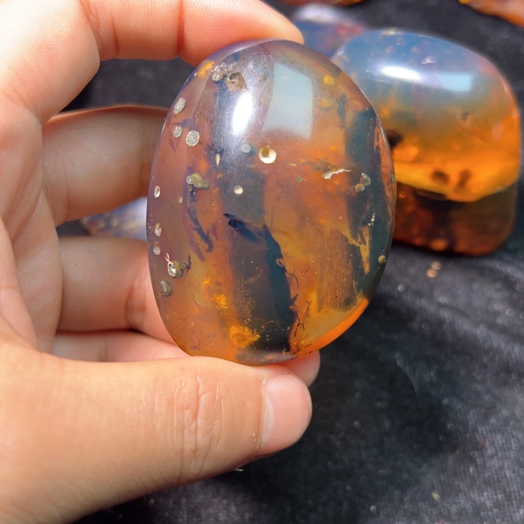 琥珀裸石未镶嵌曾****水吊坠