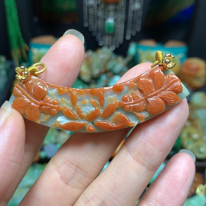 翡翠未镶嵌颈饰双鱼