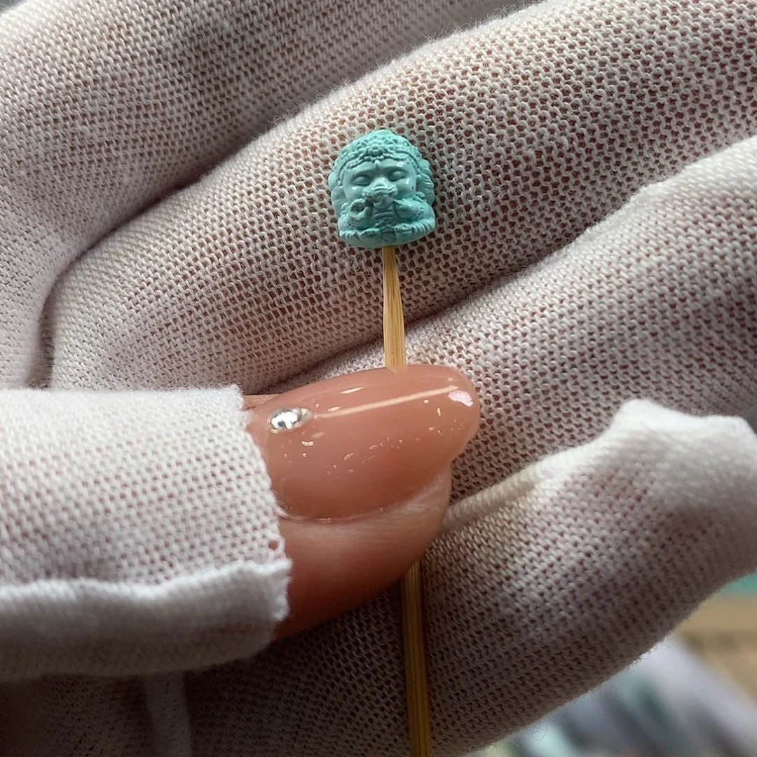 绿松石未镶嵌挂件