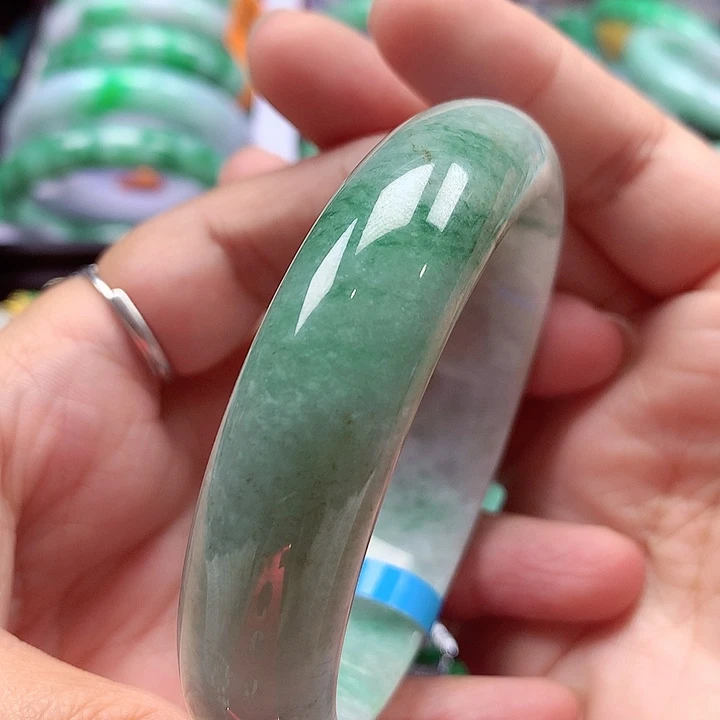 未镶嵌手镯翡翠翡翠