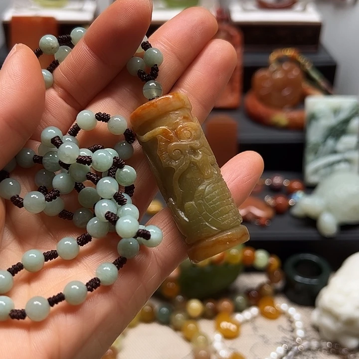 蛇纹石玉未镶嵌吊坠