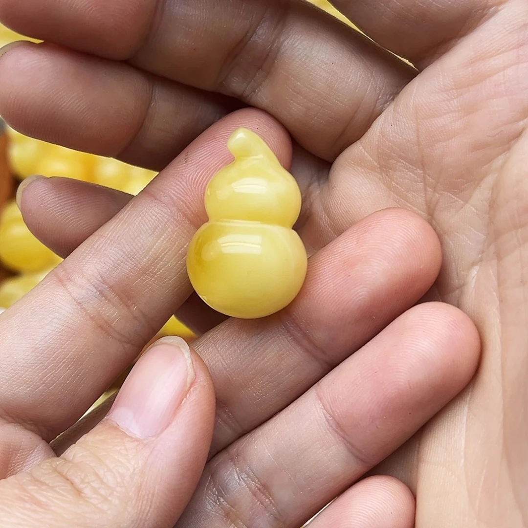 蜜蜡未镶嵌裸石天然