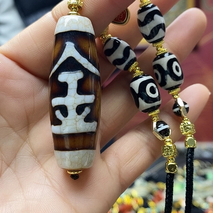 玛瑙/玉髓（覆膜）合金颈饰