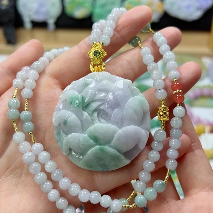 颈饰未镶嵌翡翠吊坠