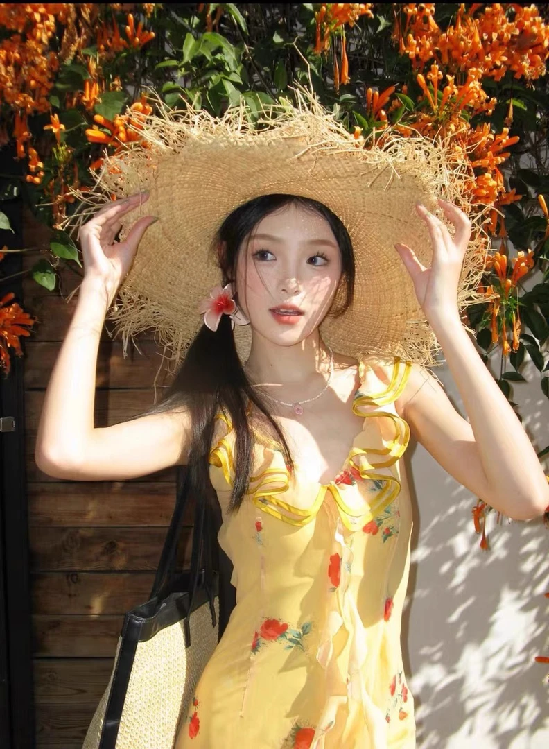 减龄2025超火黄昏玫瑰花边吊带碎花连衣裙女夏鱼尾长裙法式度假裙