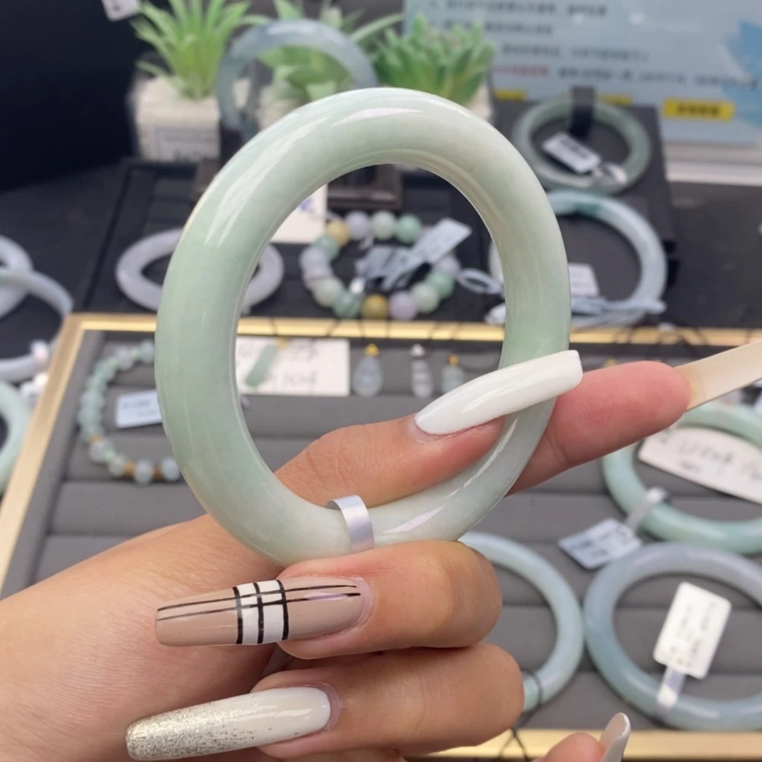 【闪购商品】未镶嵌手镯翡翠