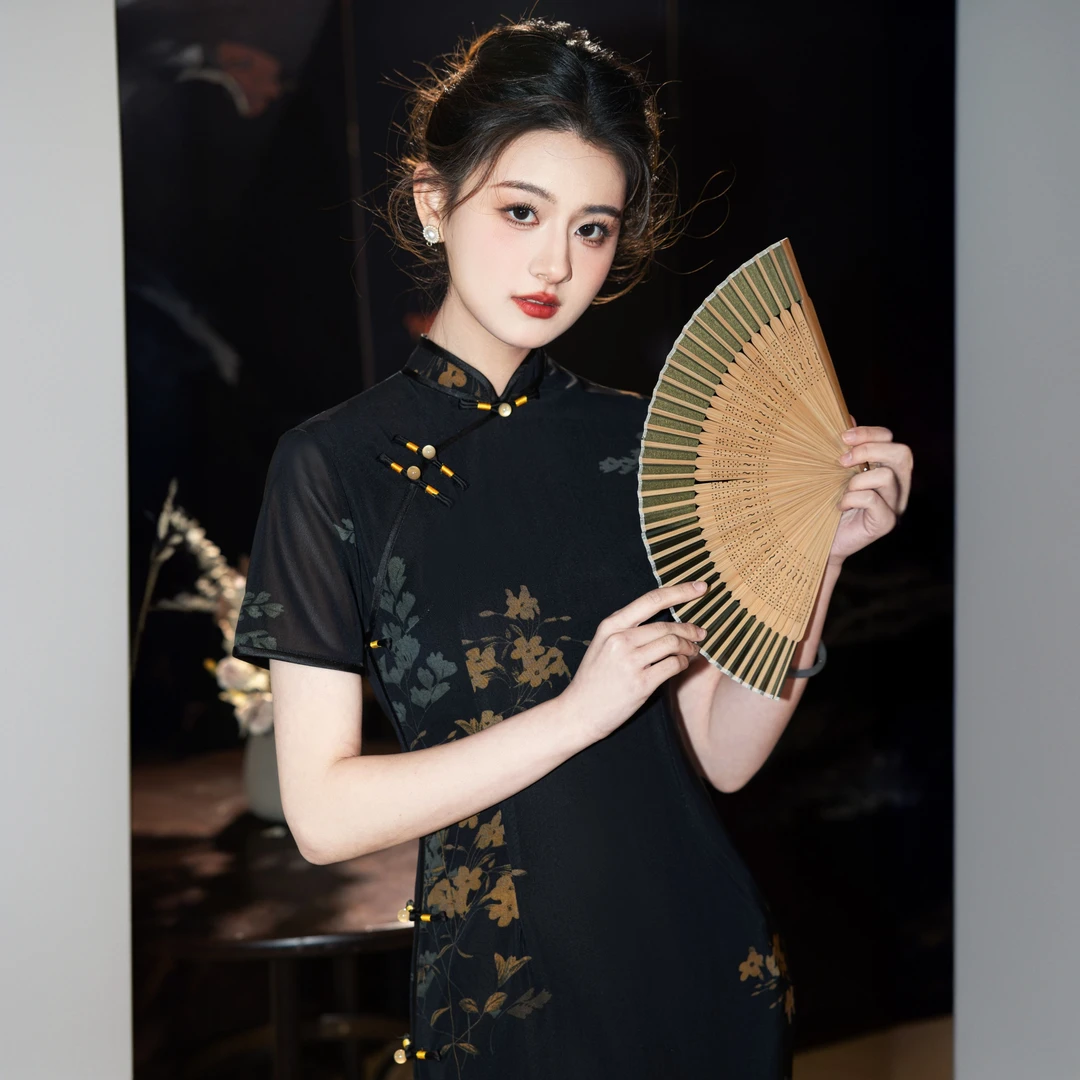 优雅绝美中式黑色长款旗袍改良2025新款年轻款女复古修身短袖夏季