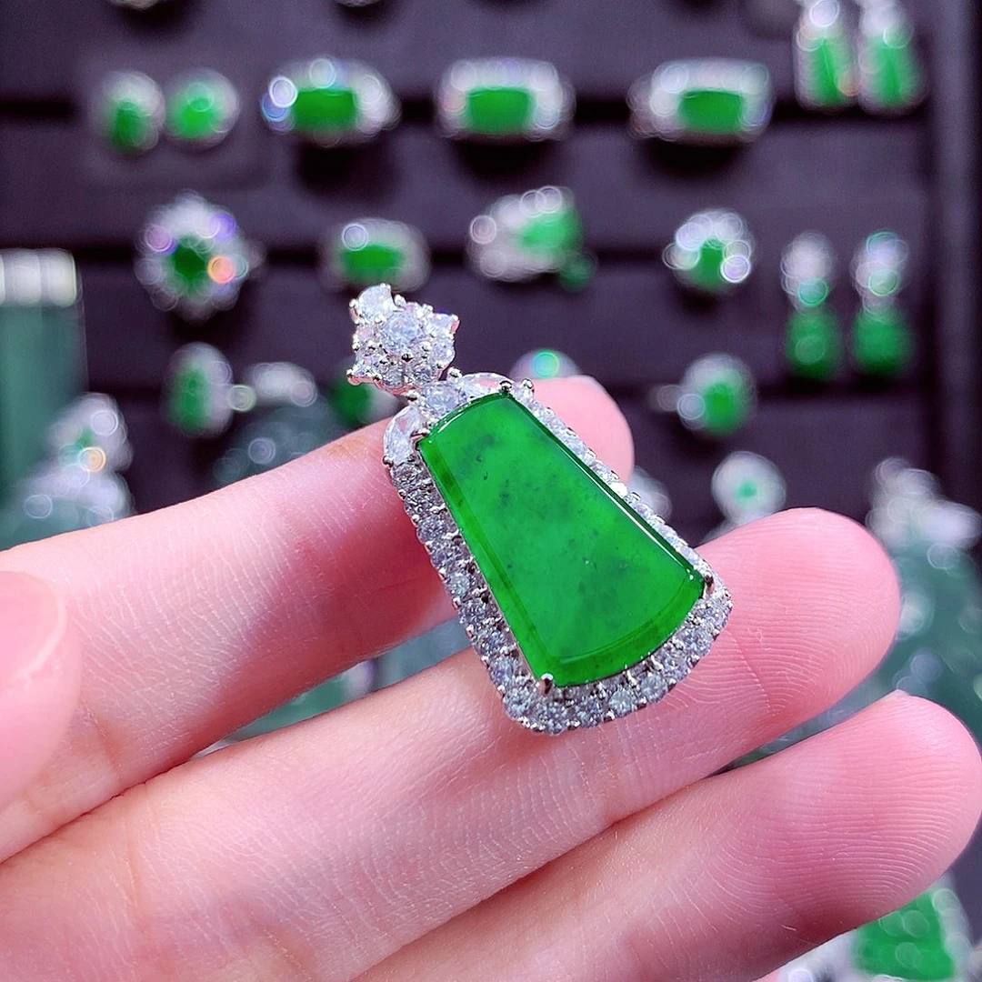 翡翠未镶嵌颈饰天然