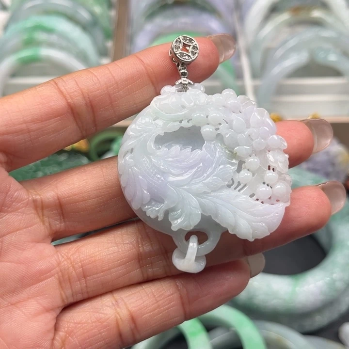 翡翠未镶嵌颈饰052春彩凤牌平安扣款