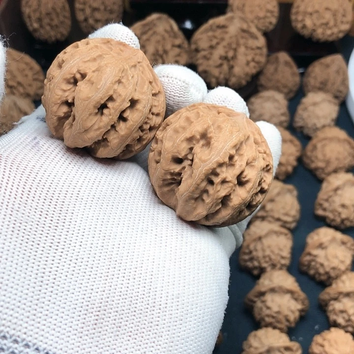 桃核把件秦岭大粗筋灯笼精品文玩核桃