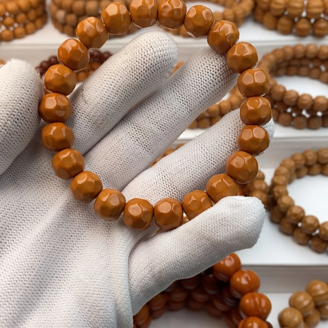 猴头核桃手串香*小奶酪