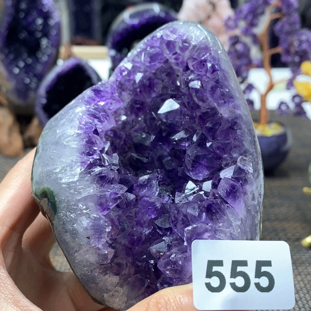 紫晶未镶嵌大型摆件（非配饰）