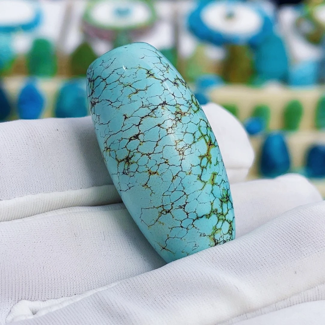 绿松石未镶嵌颈饰