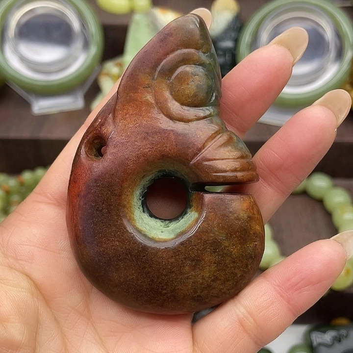 透闪石质玉未镶嵌把件