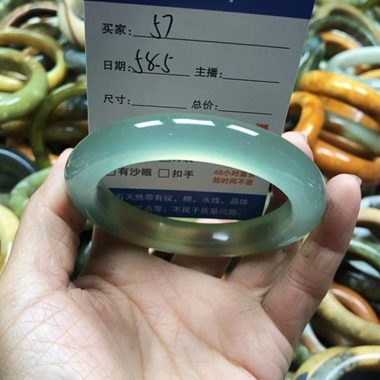 未镶嵌绿泥石云母质玉（岫岩玉）手镯