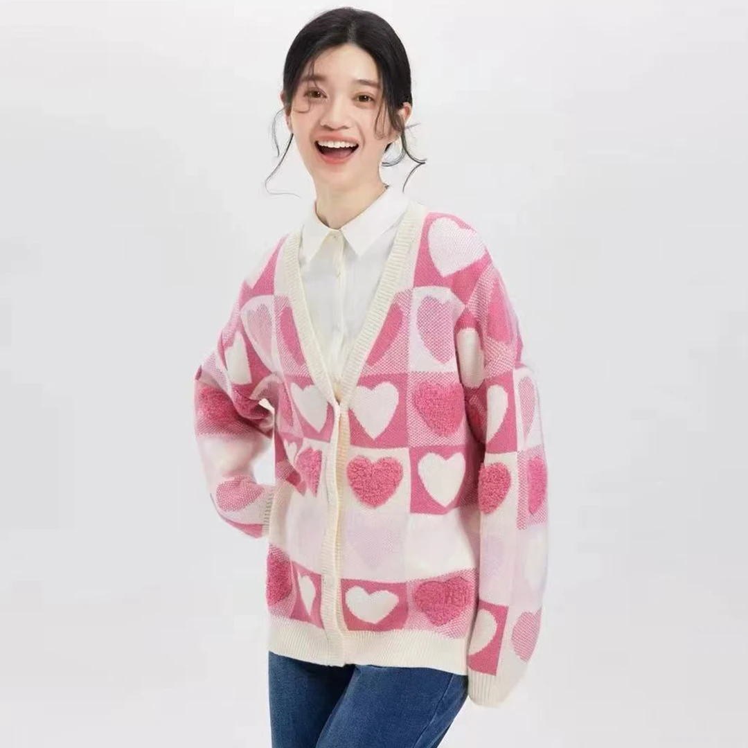 【片】绵羊毛爱心印花休闲时尚开衫2025冬季新款撤柜女装