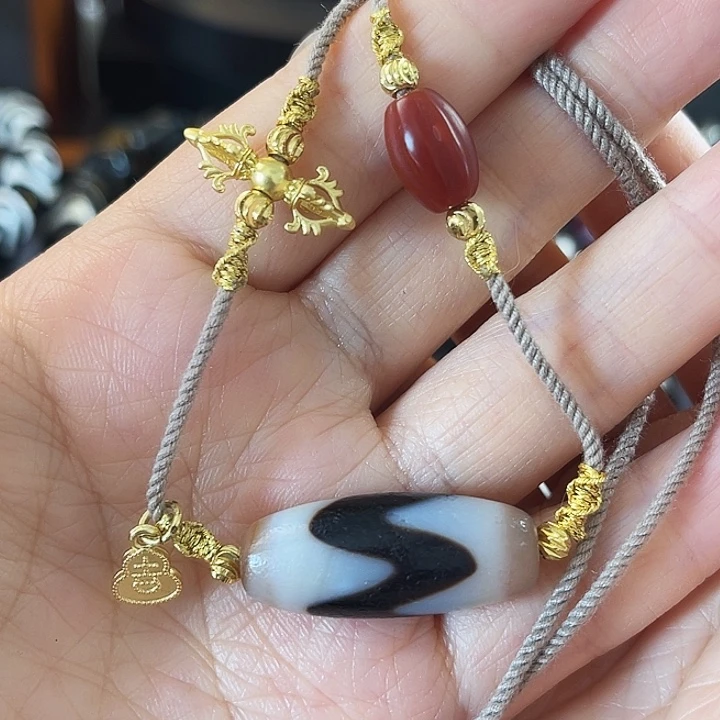 玛瑙/玉髓颈饰未镶嵌合金