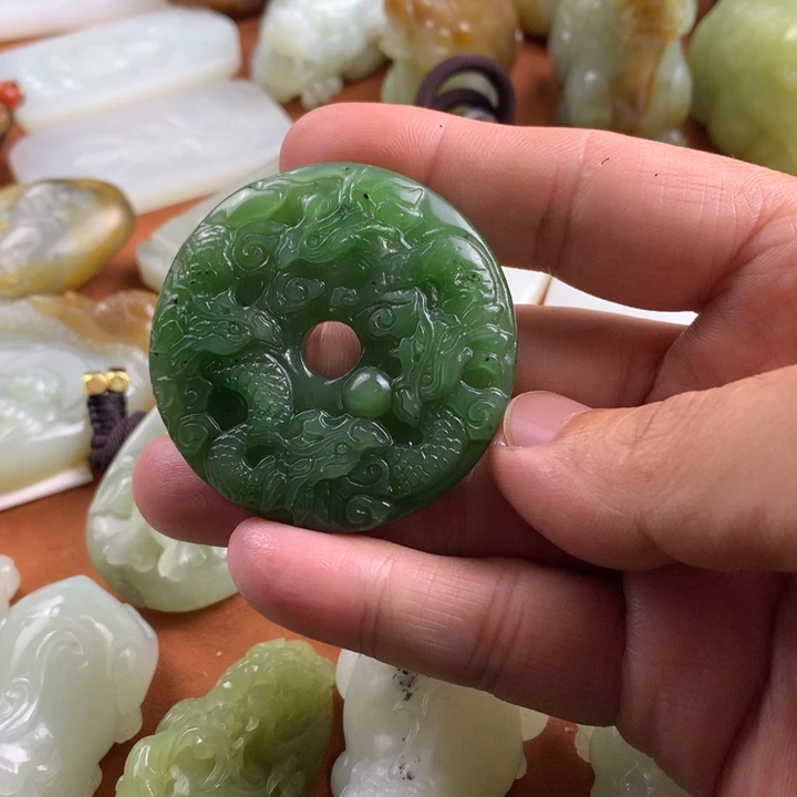 未镶嵌和田玉挂件