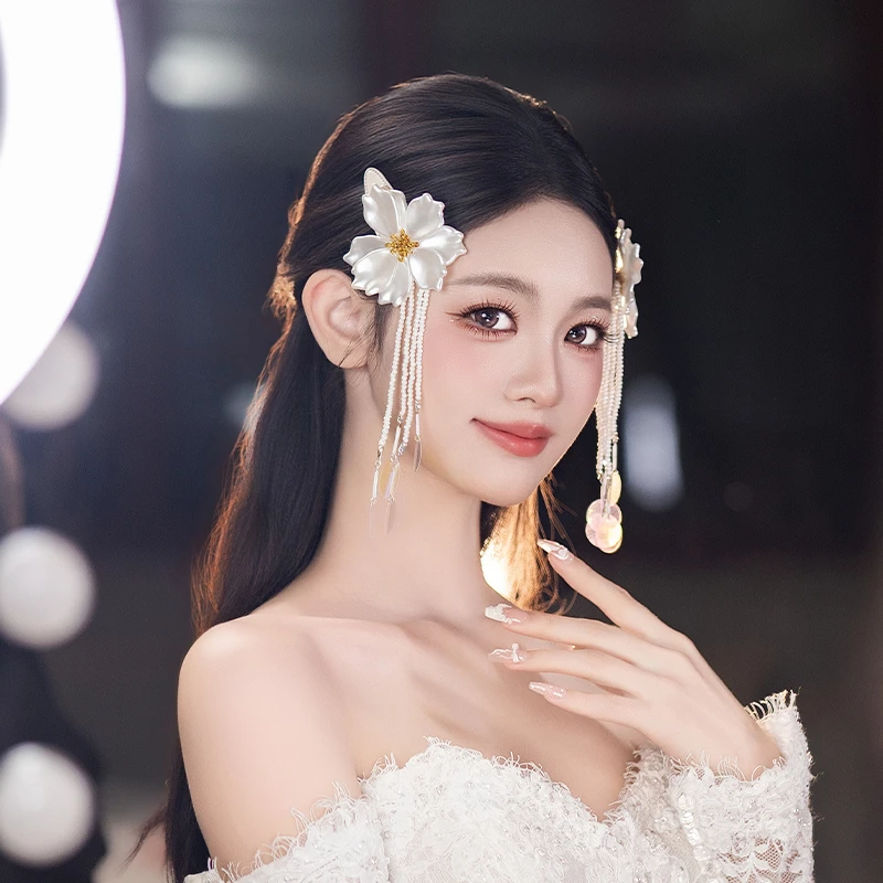 合金婚庆饰品 法式唯美新娘氛围感气质轻奢超仙花朵流苏头饰D0611