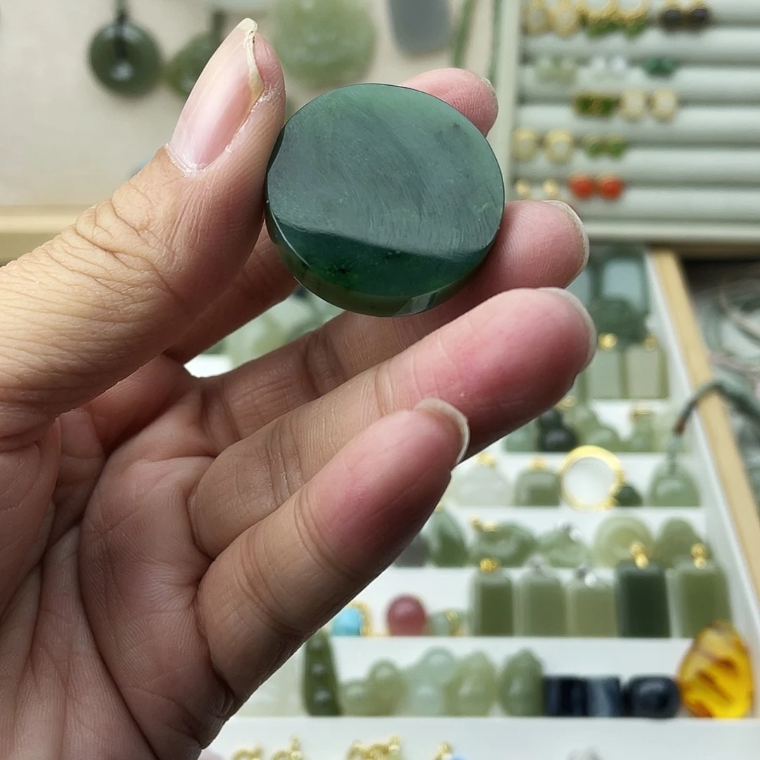 和田玉未镶嵌吊坠(不含链)