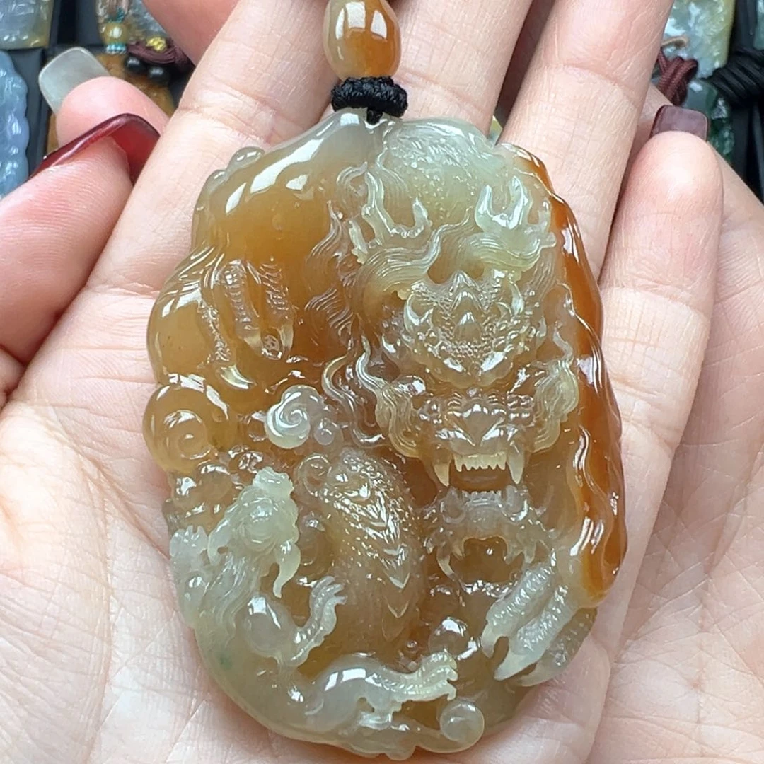 翡翠颈饰未镶嵌龙
