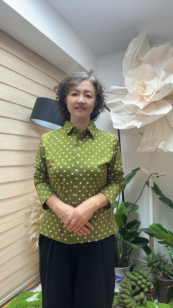 打底衫常规款衬衫中老年女装碎花秋季圆点提花网红方领休闲